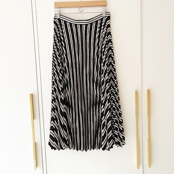 Bnwot Club Monaco Annina Pleated Skirt - Picture 6 of 14